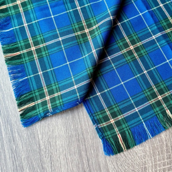 Bonda Nova Scotia Tartan Blue Green Yellow Plaid Scarf Like New - Picture 2 of 6